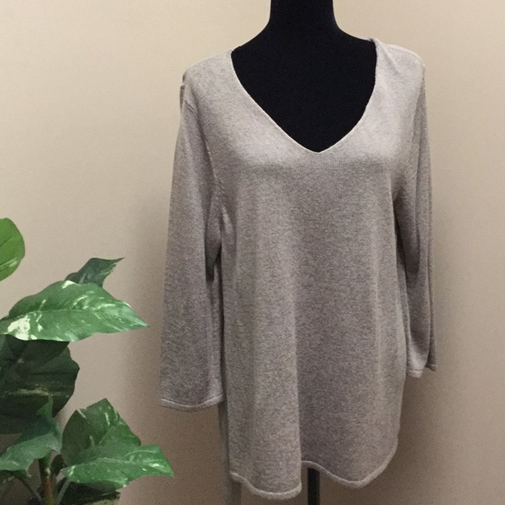 Ellen Tracy long sleeve light weight tunic